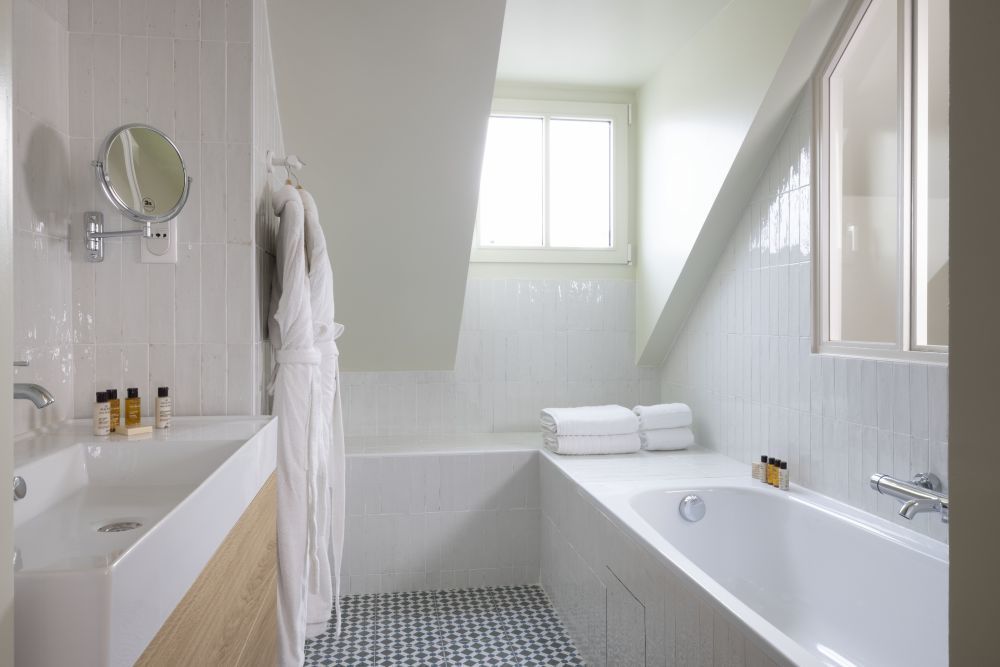 Le Petit Oberkampf Hotel & Spa - Connecting Triple Room